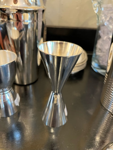 Modern cocktail jigger
