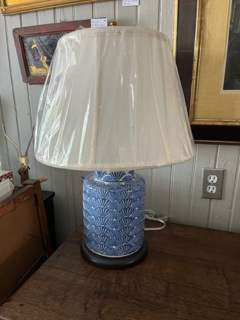 Blue & White Chinese jar lamp